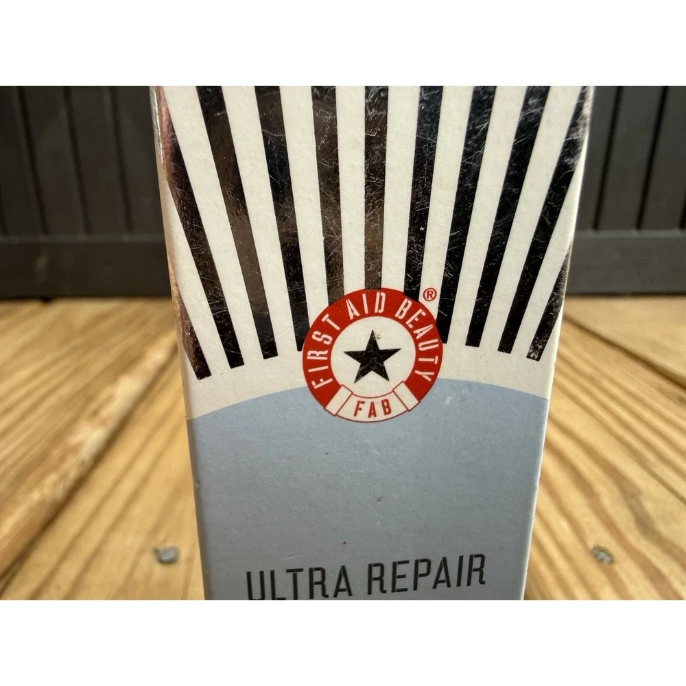 First Aid Beauty Ultra Repair Face Moisturizer With Sunscreen 1.7 fl oz